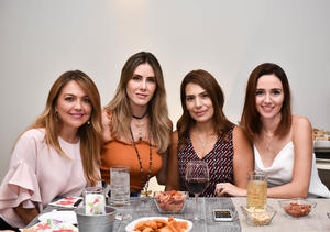 Mónica Garza, Ana Máynez, Mónica Aguilera y Luisa Martínez.jpg