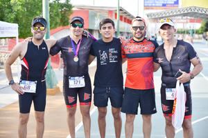 Eliseo, Jorge, Víctor, Galileo y Memo.jpg, Rostros | Participan en triatlón