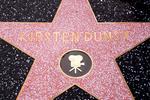 Kirsten Dunst recibe su estrella en el Paseo de la Fama