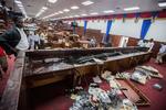 Un grupo de diputados opositores de Haití destruyó parte del mobiliario de la Cámara Baja.