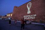 La Copa del Mundo Qatar 2022 se llevará a cabo del 21 de noviembre al 18 de diciembre, lo que será la primera justa mundialista que se llevará a cabo en esas fechas.