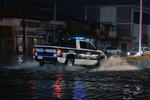 Grandes encharcamientos e inundaciones se registraron la tarde-noche del martes en la zona centro de Torreón.