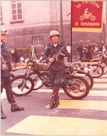 Hace 35 años el cabo fusilero paracaidista Rodolfo Álvarez Rángel, abriendo el desfile militar del 16 de septiembre de 1984, en la Cd. de México.