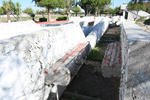 Arrumbado. Con un peso total de 18 toneladas y una altura de 14 metros, cada una de las secciones de la obra terminó a un lado de uno de los gimnasios y las canchas de futbol de la Unidad Deportiva Torreón, donde la pintura se les ha terminado por caer.