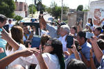 López Obrador se mostró dispuesto a las selfies que le pedían los laguneros.