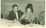 Presentación de 3 años de la niña Mary Tere Limones en compañía de su madrina, Josefina de Salazar, en el año de 1966.