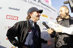Emerson Fittipaldi, convivió con los pilotos y dio entrevistas ante los medios de comunicación.