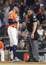 Washington Nationals at Houston Astros


Houston (United States), 31/10/2019.- Houston Astros batter Carlos Correa (L) talks with home plate umpire Jim Wolf (R) after being called out on strikes in the bottom of the eighth inning of their MLB 2019 World Series game seven at Minute Maid Park in Houston, Texas, USA, 30 October 2019. The best-of-seven series is tied 3-3 and game seven will decide the series winner. (Estados Unidos) EFE/EPA/JOHN G. MABANGLO

DEP Béisbol TEXAS HOUSTON USA BASEBALL MLB WORLD SERIES United States