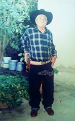 Don Santos Reyes en Tayahua, Zacatecas. Décadas atrás.