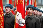 El desfile del 7 de noviembre de 1941 vio como los soldados del Ejército Rojo marchaban directamente al frente de la Batalla de Moscú, convirtiéndose en un símbolo de valor y tenacidad frente a unas posibilidades francamente escasas.