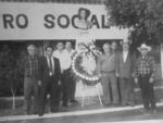 Líderes del Sindicato de Ferrocarriles Nacionales de México, representantes de trabajadores activos y jubilados celebrando un natalicio más de Jesús García Corona. Foto tomada el 7 de noviembre de 1999.