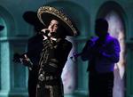 En un recital que llevó lo más destacado de la ranchera mexicana a la millonaria audiencia de los Latin Grammy, Vicente, Alejandro y Alex arrebataron juntos la atención de todo el auditorio.