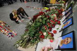 Les rindieron homenaje en la embajada iraní en Kiev.