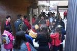 Regresan a clases estudiantes del Colegio Cervantes de Torreón