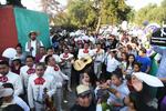 Familiares y amigos en la misa de cuerpo presente de la niña Fátima en Tuyehualco, alcaldía Xochimilco.