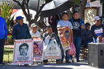 Este día una caravana arribó a Durango, donde se manifestaron de manera pacífica en la Plaza de Armas.