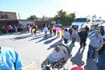 Vecinos de colonias como Lázaro Cárdenas y Las Luisas bloquearon el bulevar Laguna Sur de Torreón 