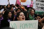 Feministas duranguenses marchan en Día Internacional de la Mujer
