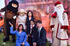08032020 Leonardo acompañado de su tía Lourdes García y los personajes de Harry Potter.