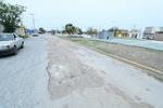 Hoyancos. El asfalto presenta diversos baches, algunos por el deterioro y otros por los trabajos incompletos que realizan dependencias como Simas.