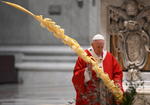 Esta ocasión, el Sumo Pontífice estuvo escasamente acompañado.