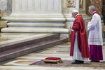 Sin fieles, Papa Francisco preside misa del Viernes Santo