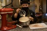 La chef de la panadería Victoria’s de Cimaco Plaza Cuatro Caminos tiene lista una receta