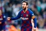 El astro del Barcelona, Lionel Messi, se quedó cerca del portugués, con 104 mdd. La Liga de España regresará a sus actividades en un par de semanas.