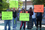 Con lonas y pancartas, llamaron al Municipio de Torreón y al Gobierno de Coahuila a que les permitan reabrir.