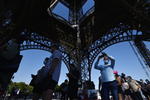 Torre Eiffel abre después de 104 días 