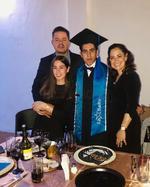 Con un acto académico que se realizó en línea, Gustavo Aguilar Alvarado, finalizó sus estudios de preparatoria del Colegio Guadiana "La Salle".