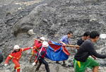 Al menos 162 personas han muerto este jueves en un accidente en la mina de jade más grande del mundo en el norte de Birmania, lo que ha puesto de relieve las penosas condiciones de trabajo de los mineros en una industria que mueve ingentes cantidades de dinero y con una corrupción rampante.