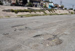 Abandonan obra. Autoridades municipales dejaron abiertas las calles Baja California y Jalisco, ya que introducían drenaje y luego pausaron la obra.