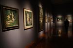 Una sección dedicada a Amedeo Modigliani contiene algunas notables piezas del artista italiano: Léopold Zborowski, Elvire con cuello blanco, Jeanne Hébuterne, Niña vestida de azul y Cariátide (azul).
