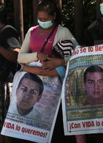 Cerca de cumplirse 6 años del caso Ayotzinapa, protestan en instalaciones de Congreso de Guerrero
