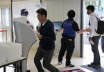 Tokio mostró el miércoles algunos de los posibles remedios, exhibiendo diversos métodos de monitoreo en el palacio de convenciones que albergará el centro de prensa de los Juegos.