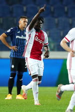 Ajax empata con el Atalanta sin Edson Álvarez en la Champions League