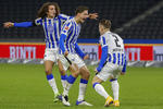 El sustituto Krzysztof Piatek aportó un doblete para que Hertha venciera el viernes 3-1 al Union, en el derbi berlinés de la Bundesliga.