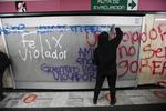 Encapuchadas realizan pintas y destrozos en protesta contra Salgado Macedonio
