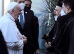 Papa Francisco llega a Irak en una visita histórica de tres días