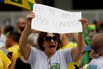 Partidarios de Bolsonaro protestan contra restricciones por COVID en Brasil