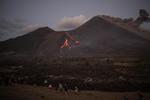 Mantiene actividad volcán Pocayá en Guatemala