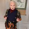 08042021 CAMBIO.  La diseñadora conocida como 'La Reina del Punk' quiere marcar una diferencia en el mundo a sus 80 años de edad.
