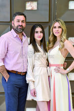 Valentina González Maynez en compañía de sus padres, Horacio González y Ana Maynez, Rostros edición No. 07