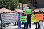 Siguen protestas en Torreón de trabajadores de la salud; exigen vacuna antiCOVID