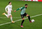 Andrés Guardado sostiene al Betis en empate ante Real Madrid