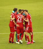 El partido era muy abierto y el intercambio de golpes favorecía más al Bayern que sacó provecho de los espacios fabricando ocasiones de forma permanente.