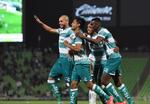 Santos Laguna golea al Querétaro y avanza a cuartos de final