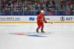 El jefe del Kremlin, que aprendió a patinar de adulto (2011), acabó marcando nueve de los 13 tantos de su equipo, las 'Leyendas del hockey', que derrotó con claridad a su rival (13-9).