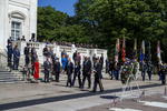 Biden conmemora en Arlington el Día de los Caídos en Guerras